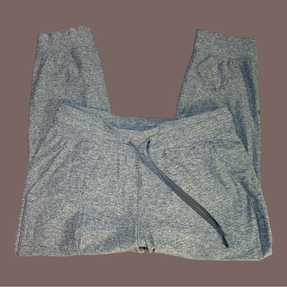 Lululemon Ready to Rulu Jogger Crop
Heathered Raceway Grey / Black Sz 10